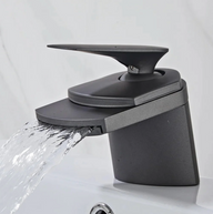 Robinet lavabo cascade – Finition premium en laiton