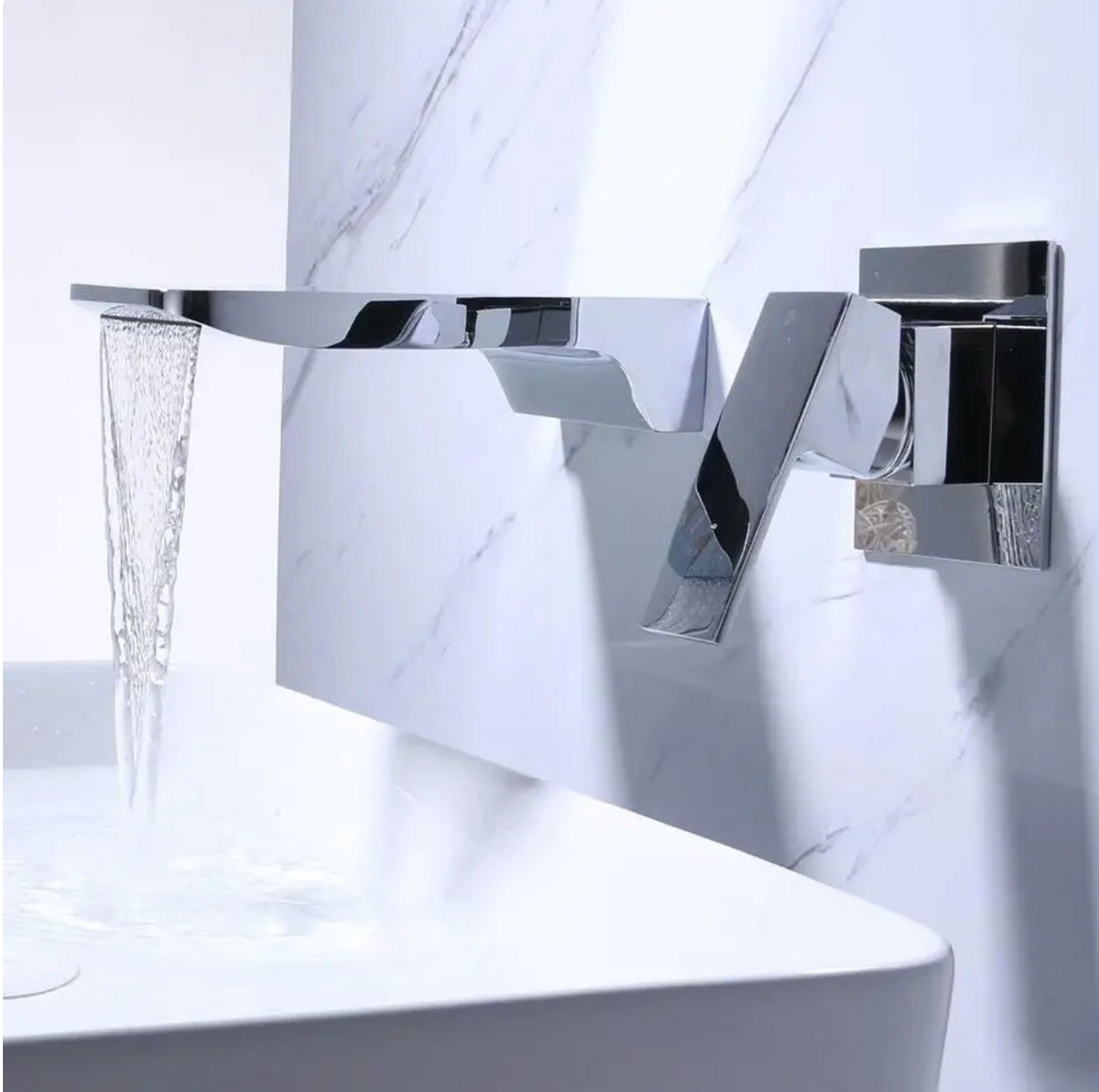 Robinet de salle de bain mural cascade en laiton
