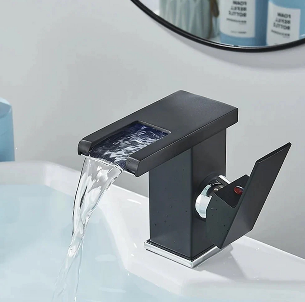 Robinet de salle de bain cascade LED en inox – éclairage tricolore