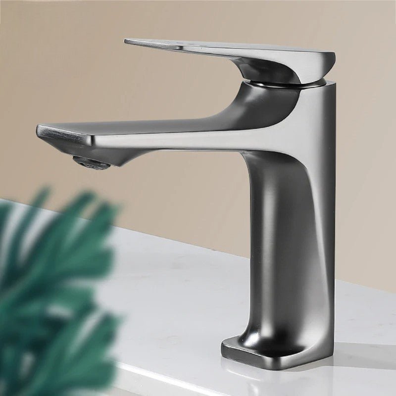 Robinet de salle de bain en laiton